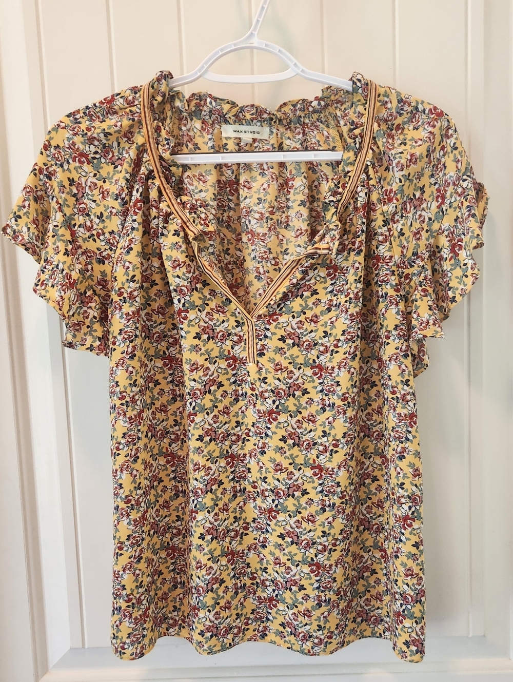 Max Studio Mustard Yellow w/ Small Floral Print, Ruffle-Sleeve, Size XS-runs big